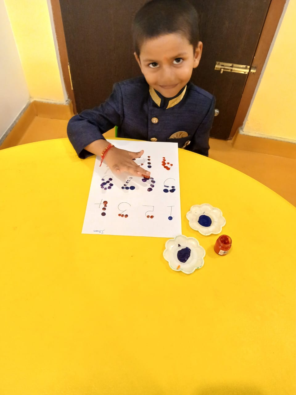 hellokids pathways Preschool teacher and students